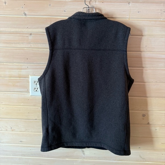 The North Face Men’s Charcoal Grey Sherpa Fleece Vest Size L Winter Layering - Picture 3 of 4